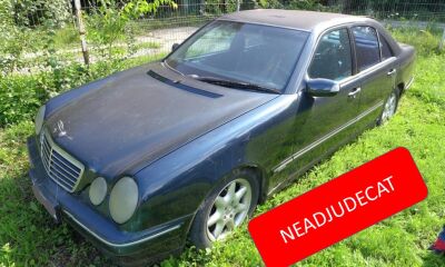 Autoturism Mercedes Benz - an fabricație 2000